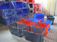 Πλαστική λιανική αποθήκευση υπεραγορών λαβών και καλαθιών αγορών καταστημάτων